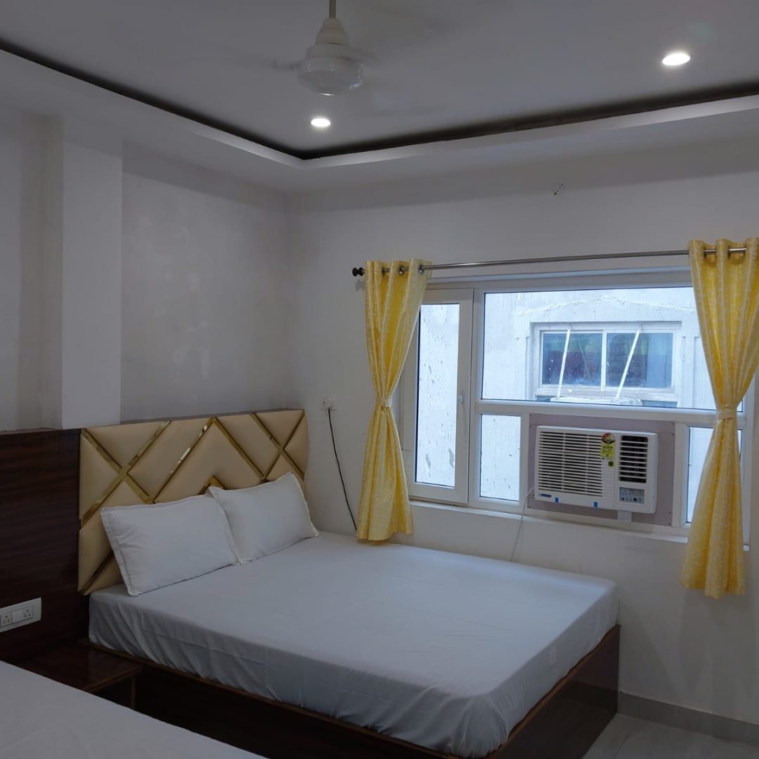 WhatsApp Image 2025-03-18 at 10.16.27 PM